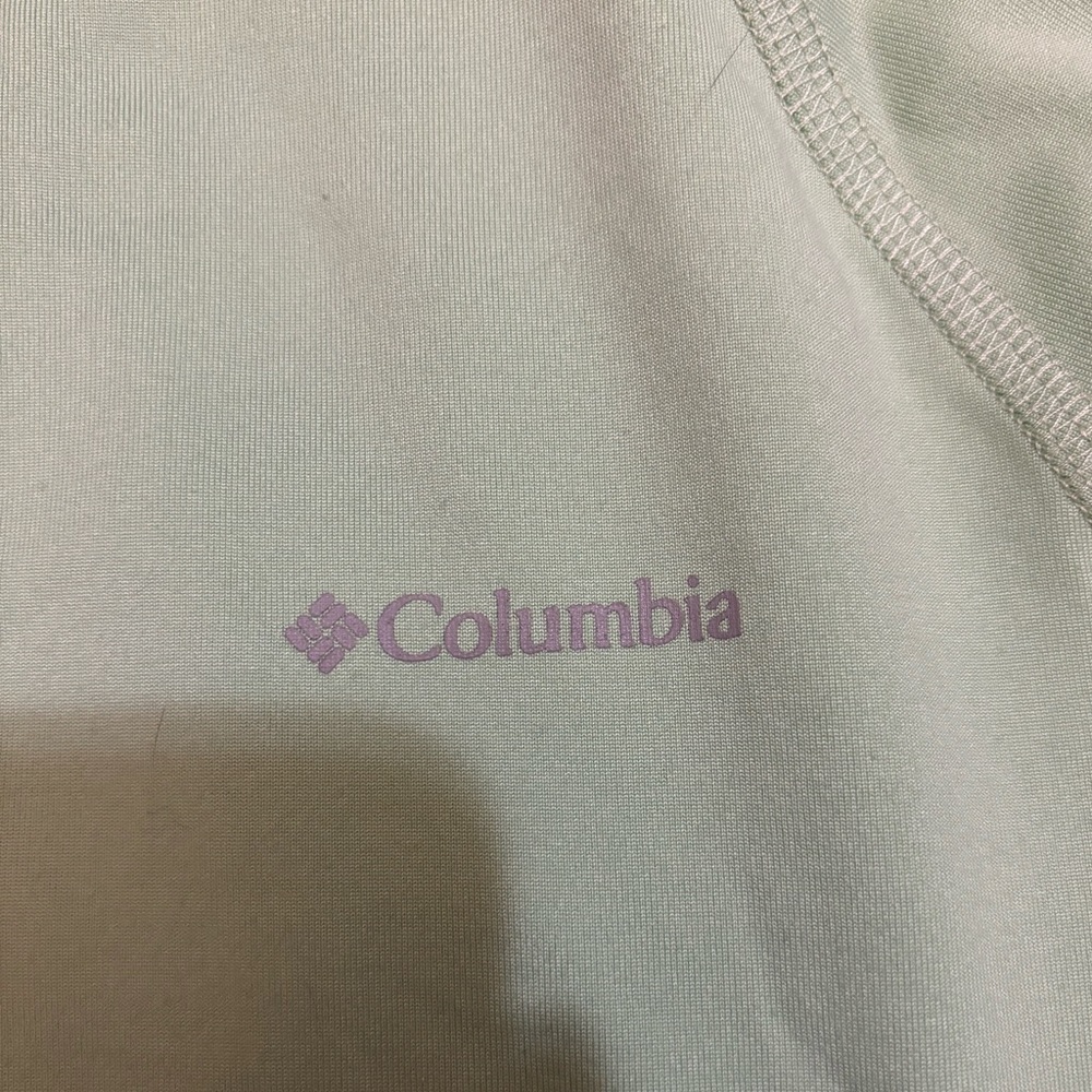 COPY - Green Columbia Long Sleeve Athletic Shirt - Picture 4 of 4